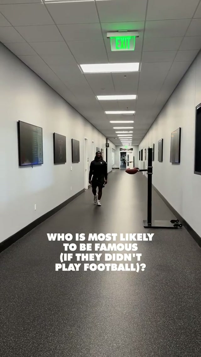 Kind of a big Dyl 🕺 #dance #nfl #mostlikelyto #dancetok #funny 
