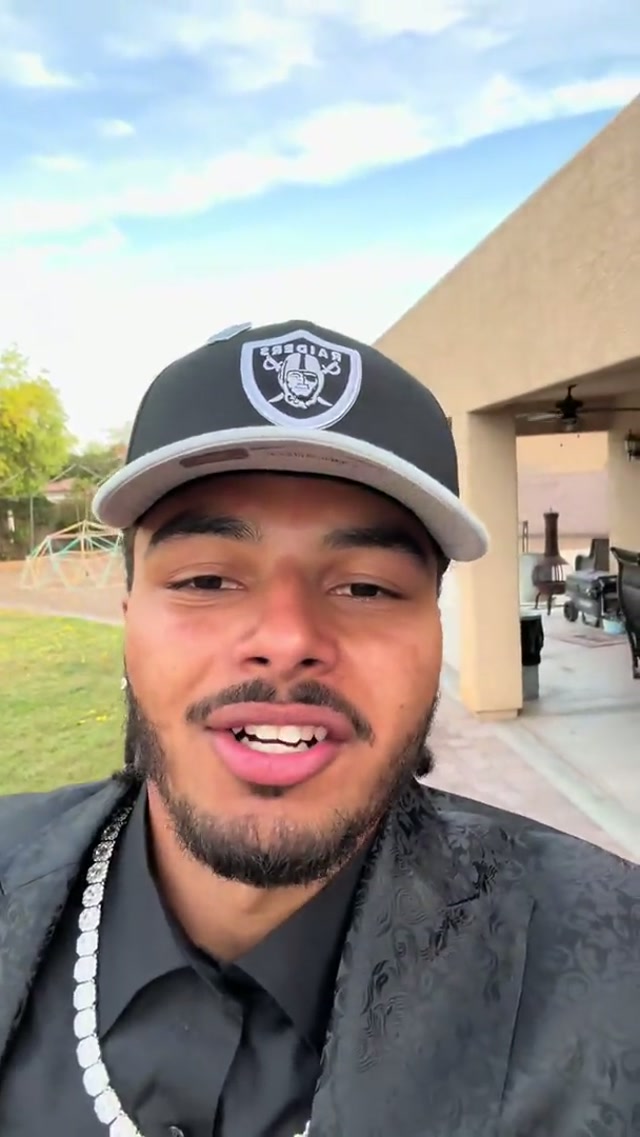 Treydan tappin in✌️
#RaiderNation #nfl #shoutout #dream #silly 