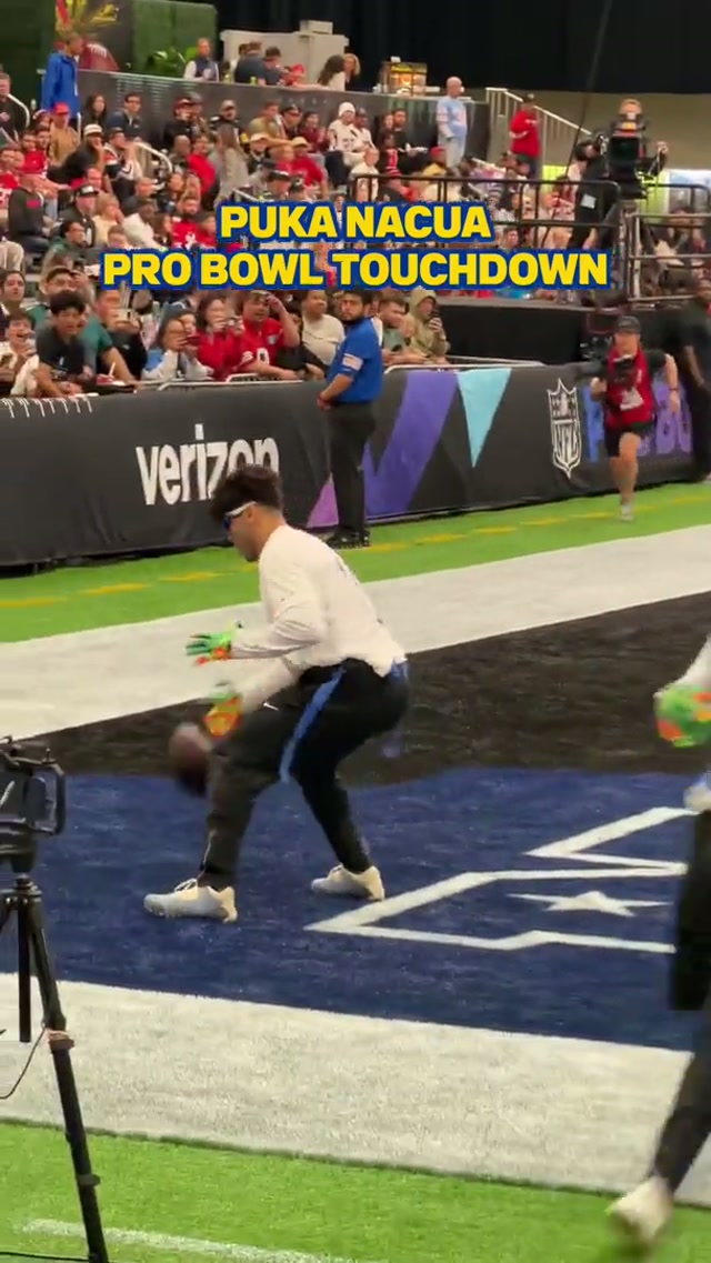 loudest “PUKAAAAA” ever #larams #pukanacua #probowl 