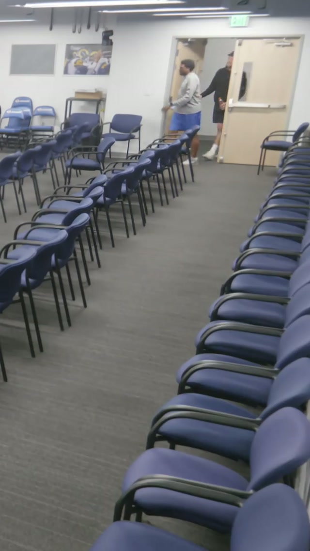 A special message from the MVP’s biggest fans. 🫂 #larams #nflhonors #matthewstafford