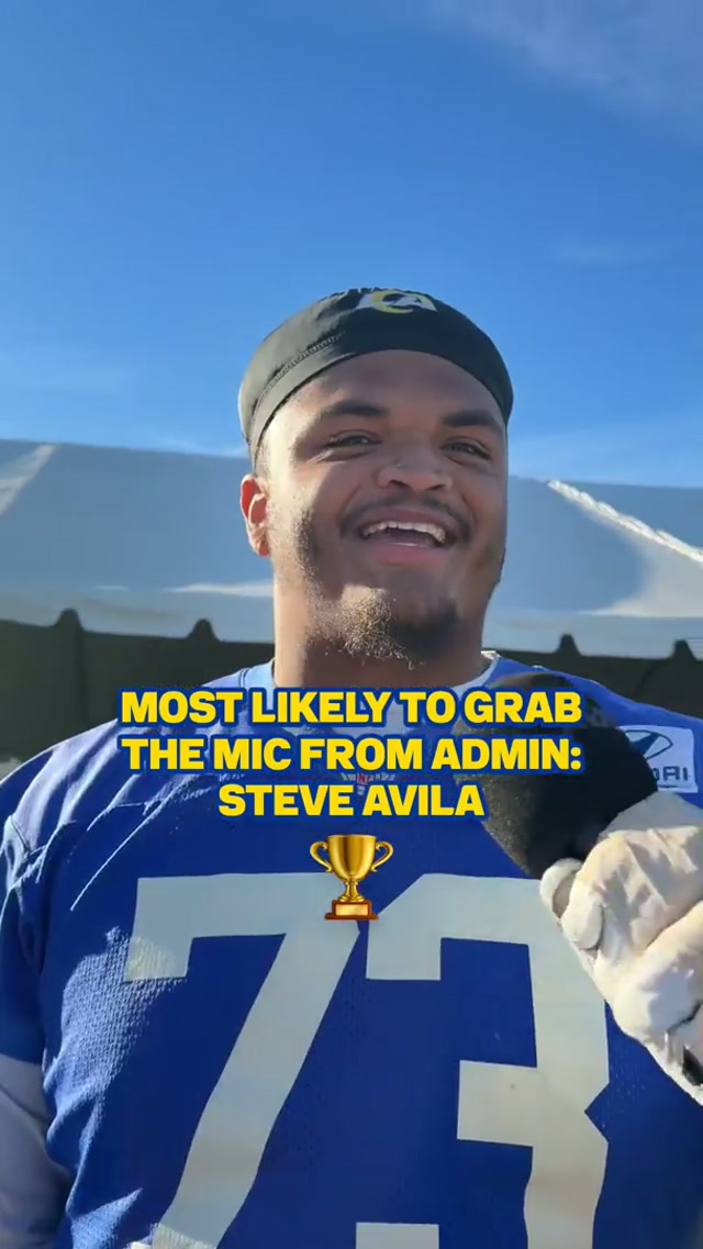 We just hand @steve.avila the mic at this point 🤣 #larams #nfl #qotd #mic #minimic