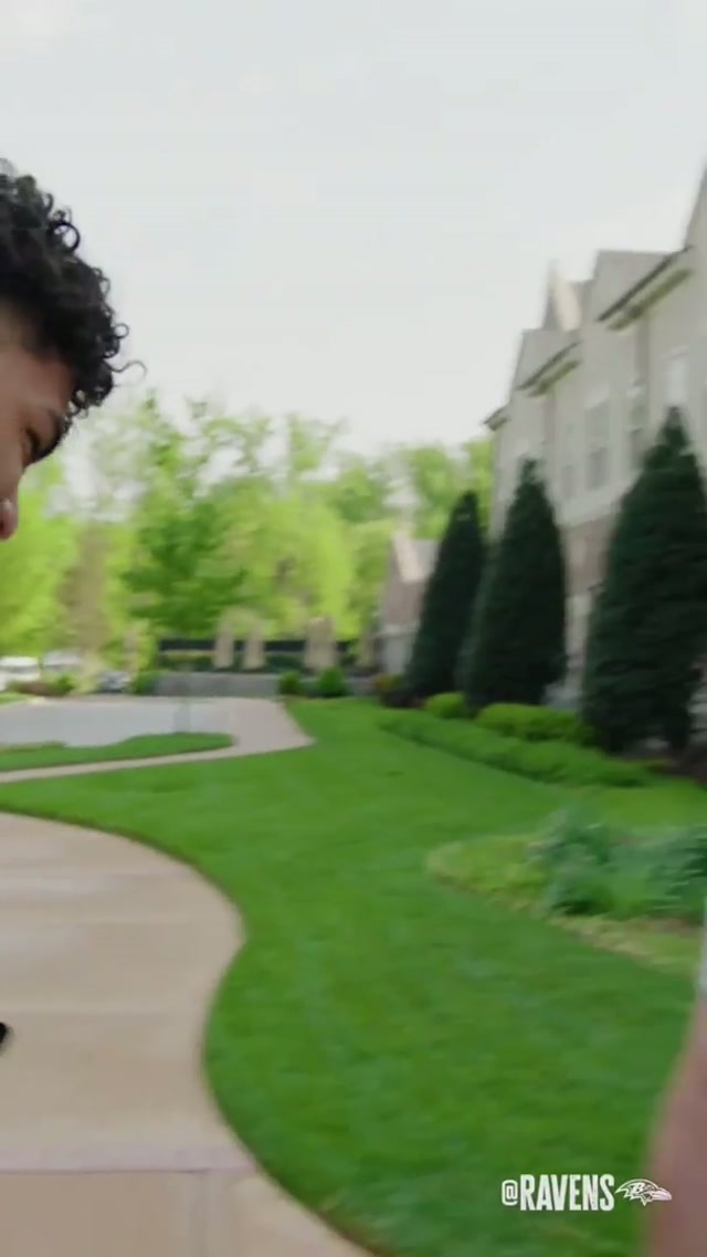 Vega arrives in Baltimore 🔥 #nfldraft #ravens 