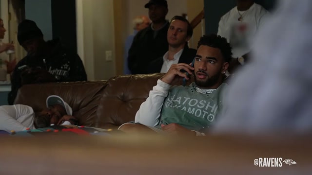 "Back like it's high school again." 

A homecoming for Elijah Sarratt #nfldraft