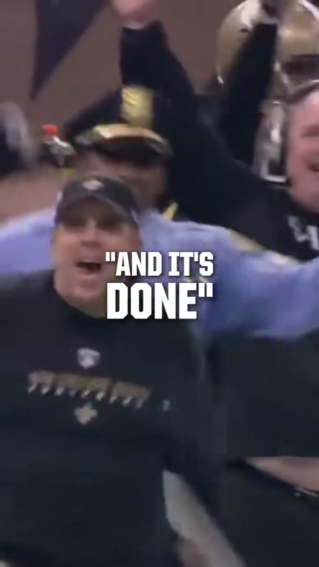 16 years later and can’t forget this Gumbo & Reggie Bush collision 😂 #gumbo #mascot #collision #football #reaction 