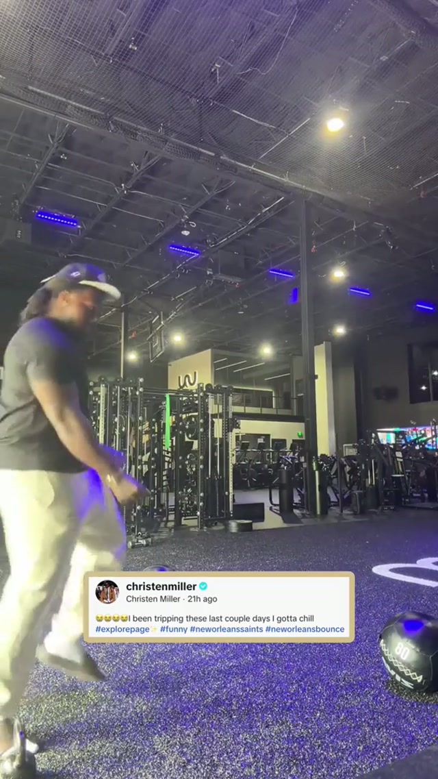 the hat ✅ the vibes ✅ he ready for New Orleans ✅ (🎥: @Christen Miller) #saints #neworleans #christenmiller #rookie #welcome 