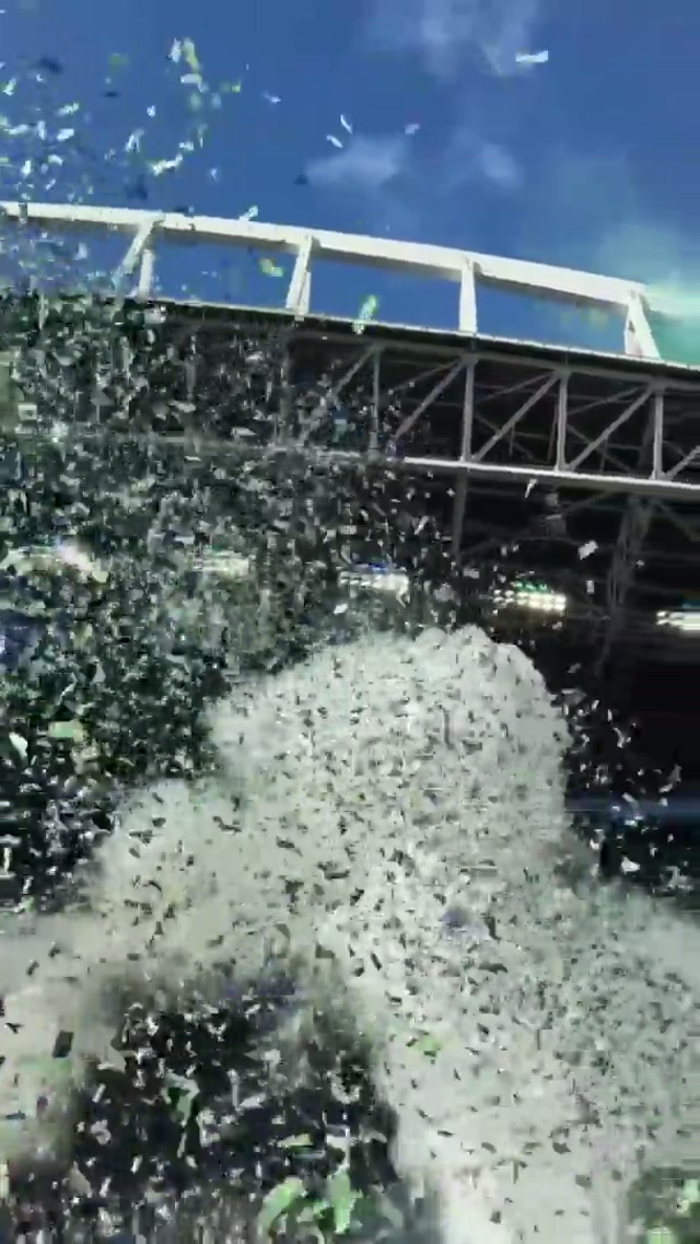 Please welcome your World Champs. 🏆 