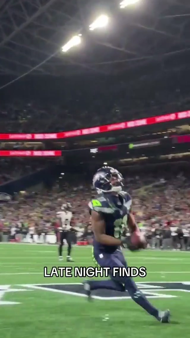 A celly worth two angles. 

#seahawks #celly #win #jsn #touchdown 