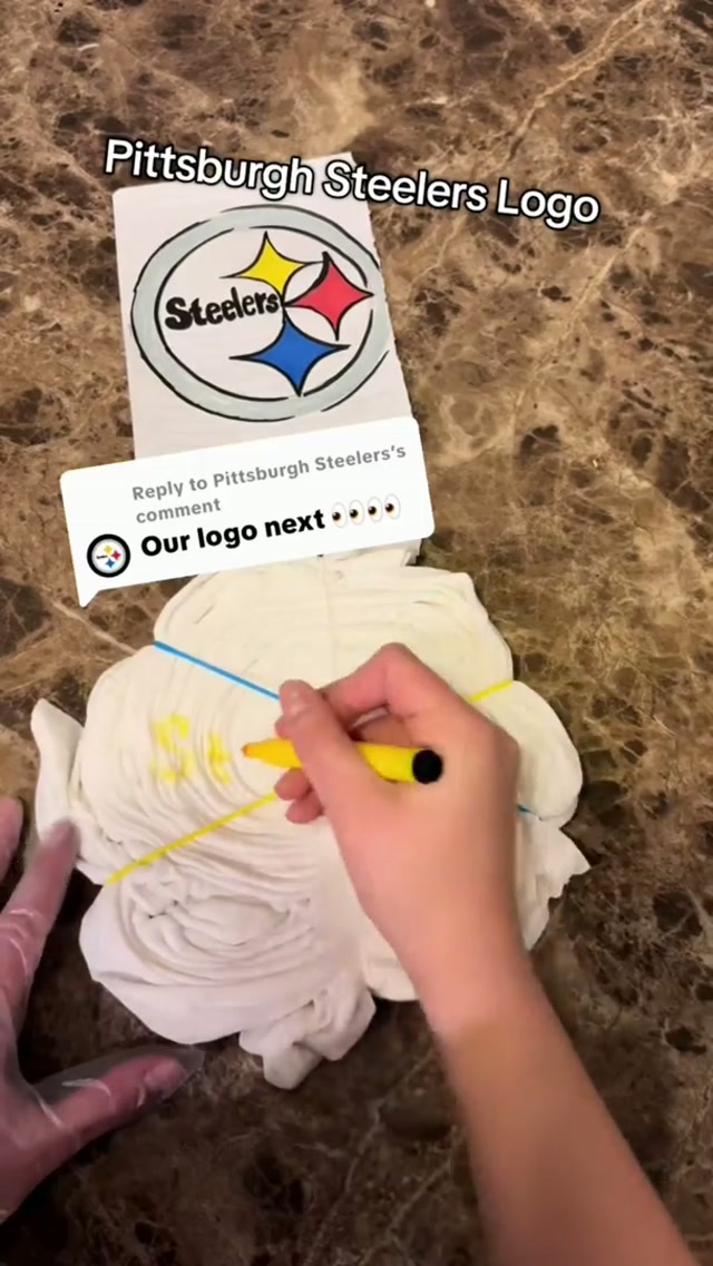 Talented work from @LasVex 👏🎨 #steelers #artist #tiedye #repost 