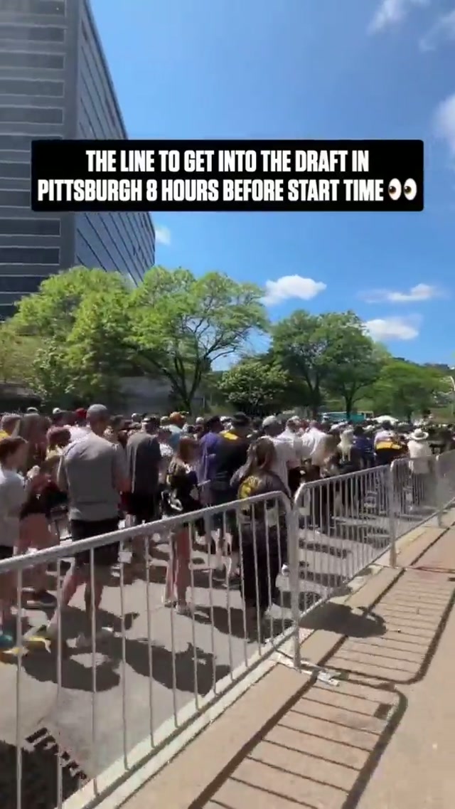 A beautiful day in the neighborhood 😍 #steelers #NFLDraft #nfl (via @NFL)