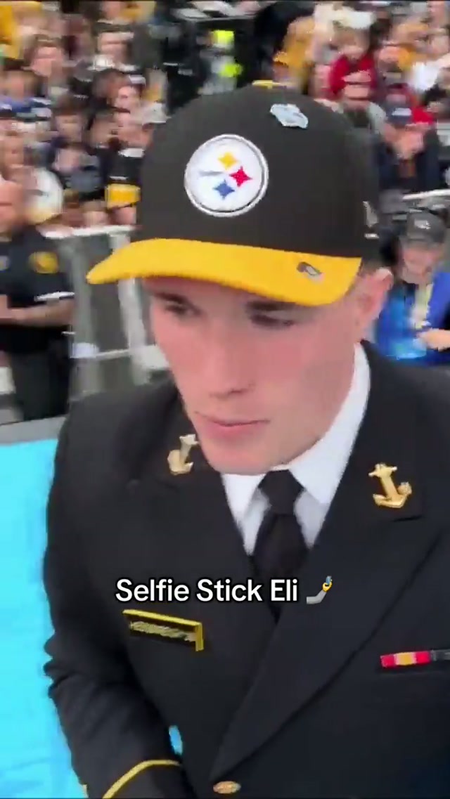 Center stage for Eli Heidenreich 😤 #steelers #nfldraft #eliheidenreich 