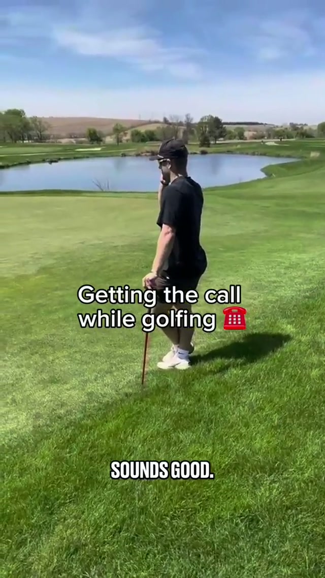 Tee'd up perfectly ⛳️
🎥 rachel.bierman/IG #steelers #nfl #NFLDraft #kadenwetjen 