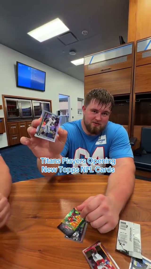 Jackson goes through a pack a day #tennesseetitans #nfl #tradingcards #topps 