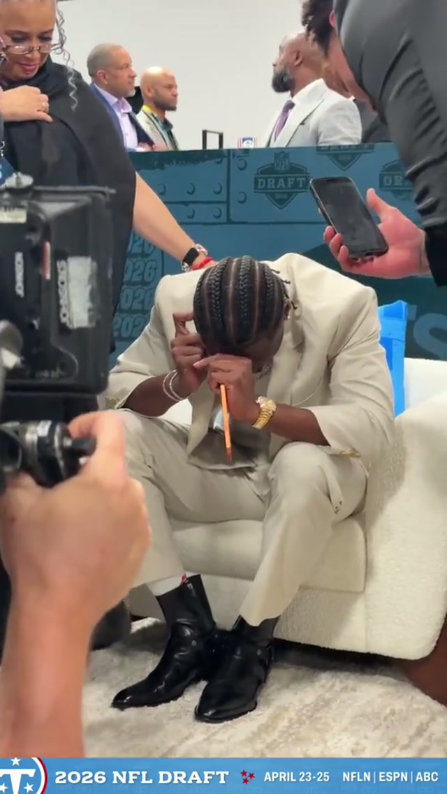 The moment is finally real @carnell tate #nfldraft #titans #carnelltate 