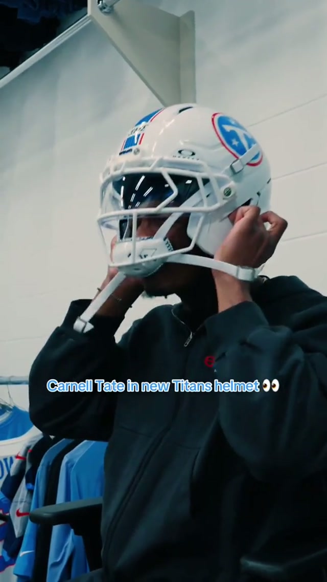 fire emoji #tennesseetitans #nfl #carnelltate @carnell tate 