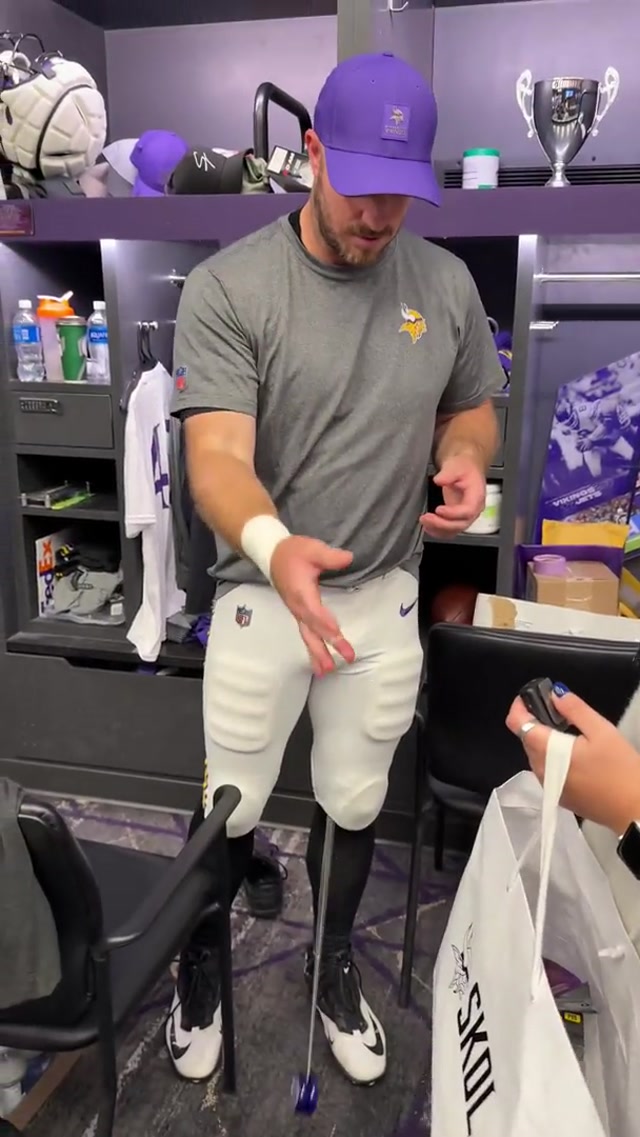 You all asked, and we answered. The full 15 second, unedited video of Andrew DePaola doing yo-yo tricks 🤯
#NFL #SKOL #MinnesotaVikings