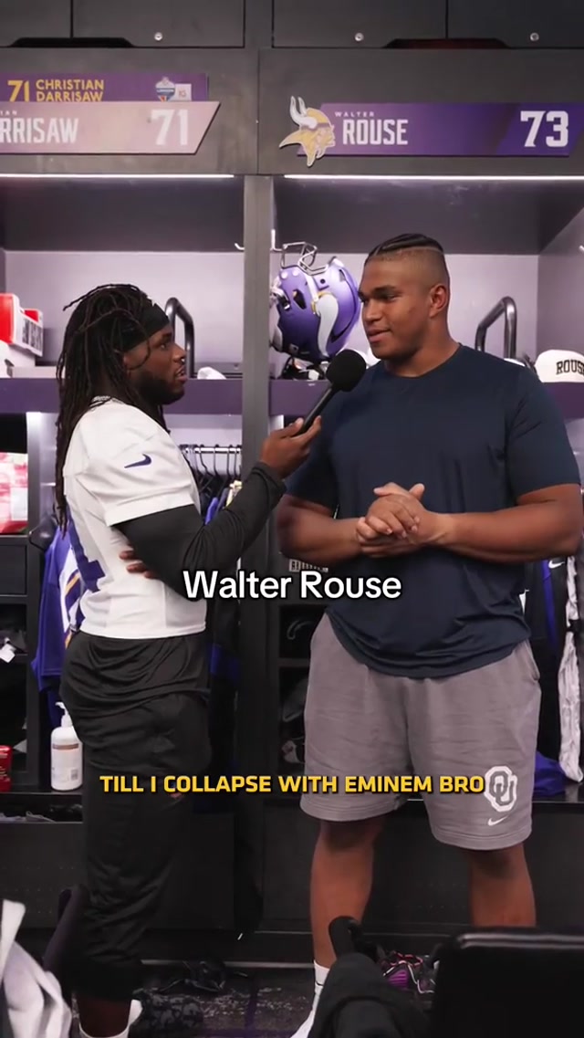 So do we think he actually listens to OutKast or no? #minnesotavikings #skol #nfl