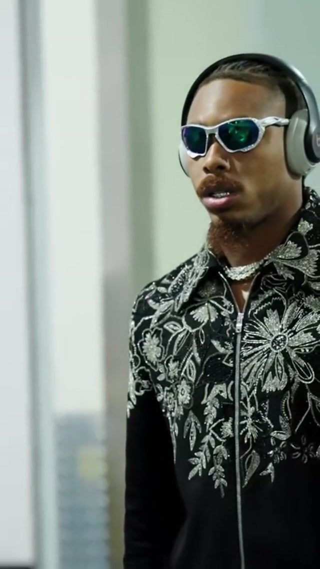 No one makes Thursday night look better than Jets ✈️ #justinjefferson #thursdaynightfootball #minnesotavikings